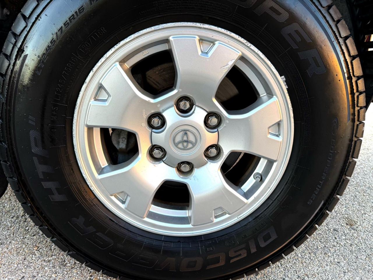 Toyota Tacoma PreRunner Double Cab V6 5AT 2WD 2015