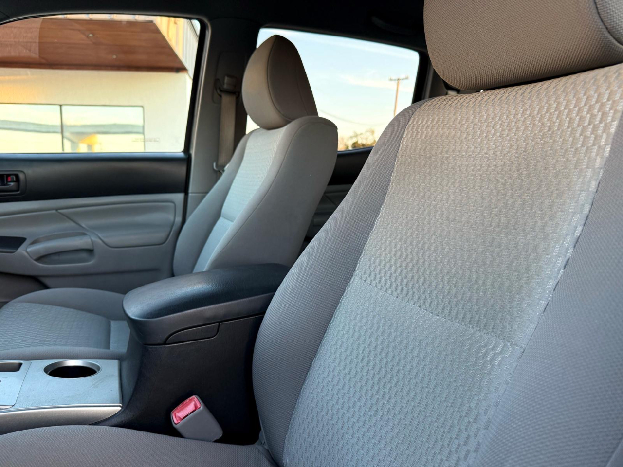 Toyota Tacoma PreRunner Double Cab V6 5AT 2WD 2015