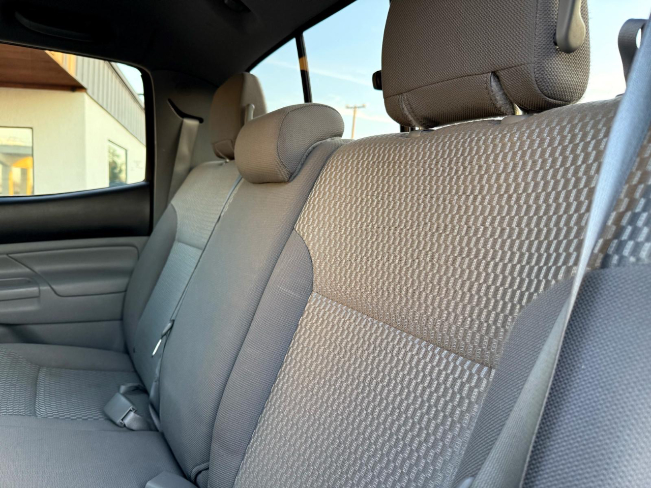 Toyota Tacoma PreRunner Double Cab V6 5AT 2WD 2015