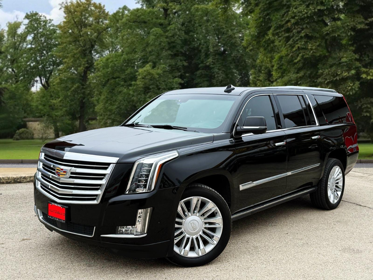 Cadillac Escalade ESV 2WD Platinum 2018
