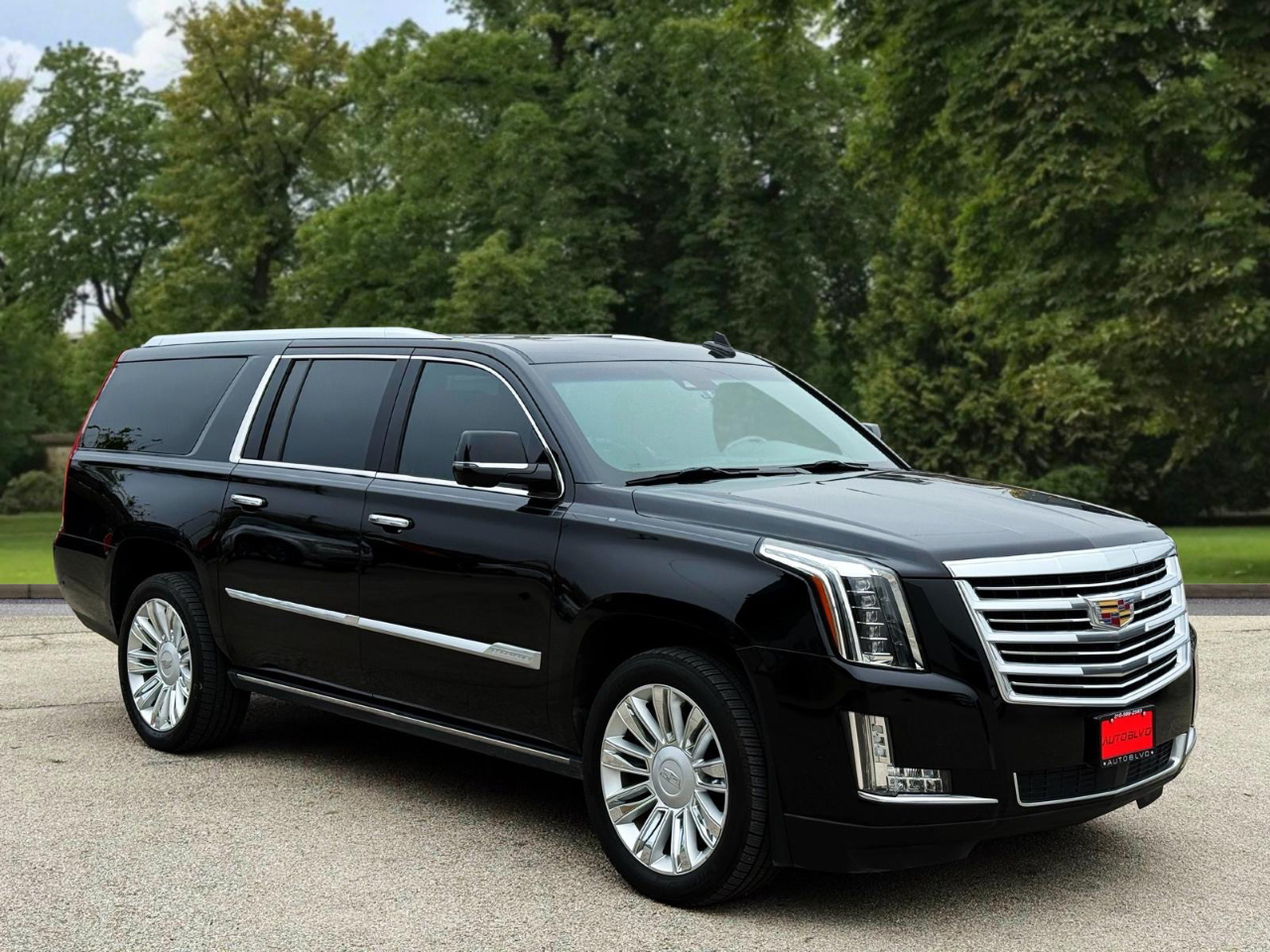 Cadillac Escalade ESV 2WD Platinum 2018