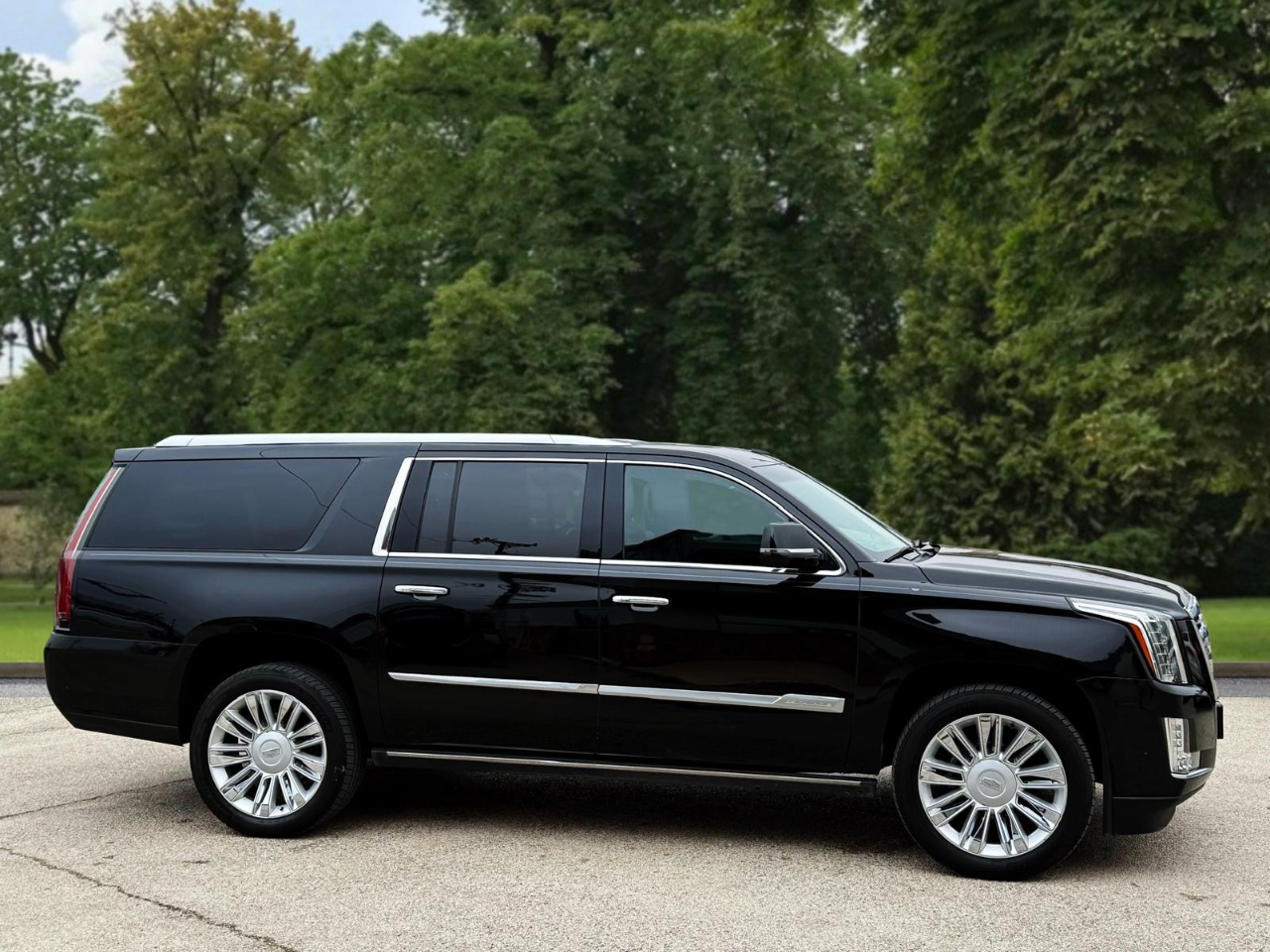 Cadillac Escalade ESV 2WD Platinum 2018