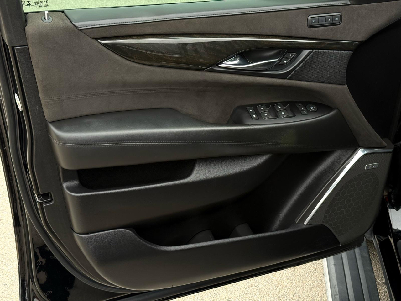 Cadillac Escalade ESV 2WD Platinum 2018