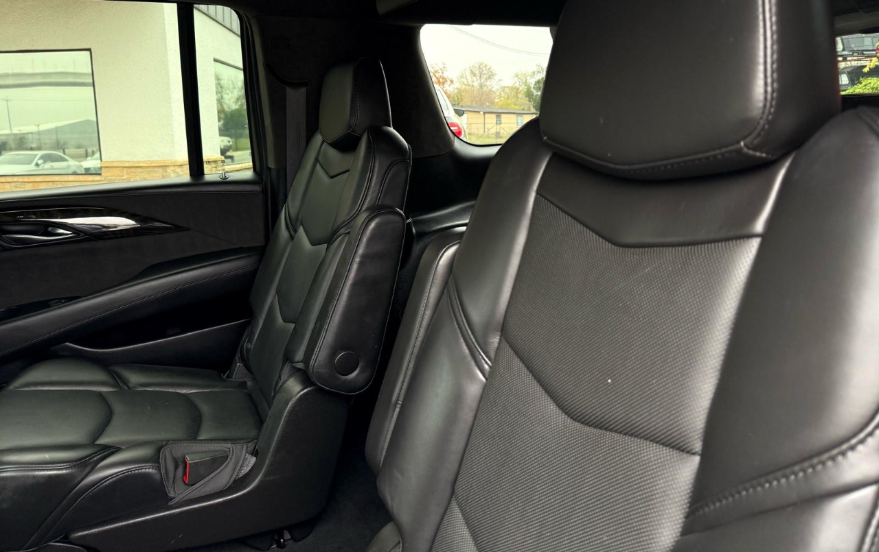 Cadillac Escalade ESV 2WD Platinum 2018