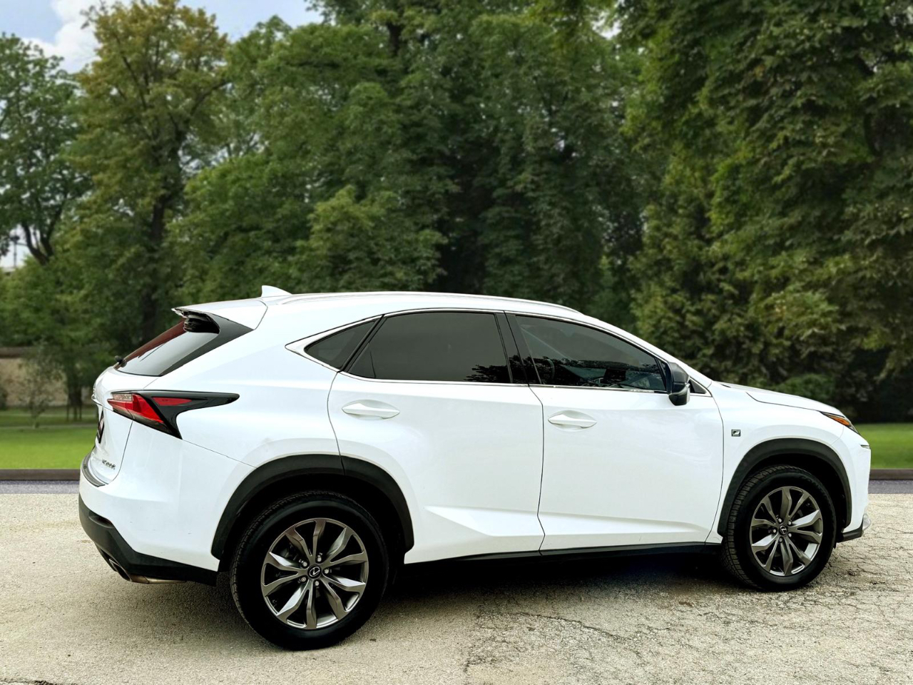 Lexus NX 200t FWD 2017