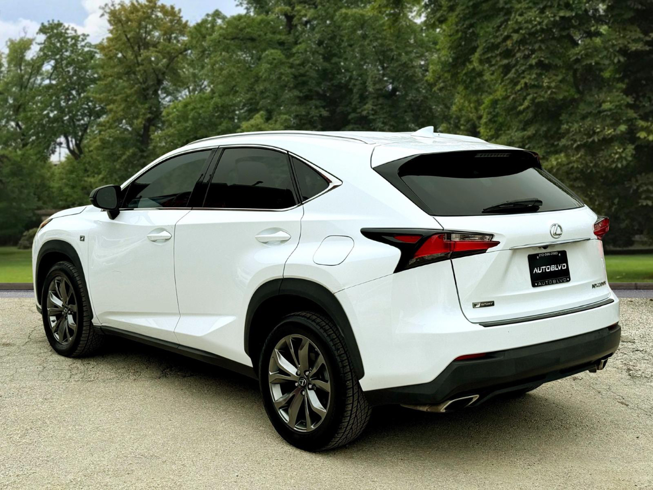 Lexus NX 200t FWD 2017