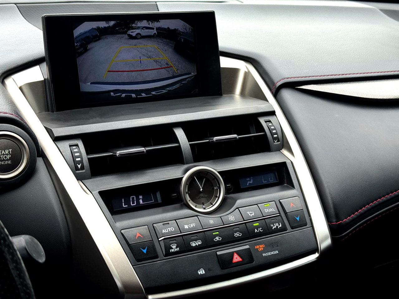 Lexus NX 200t FWD 2017