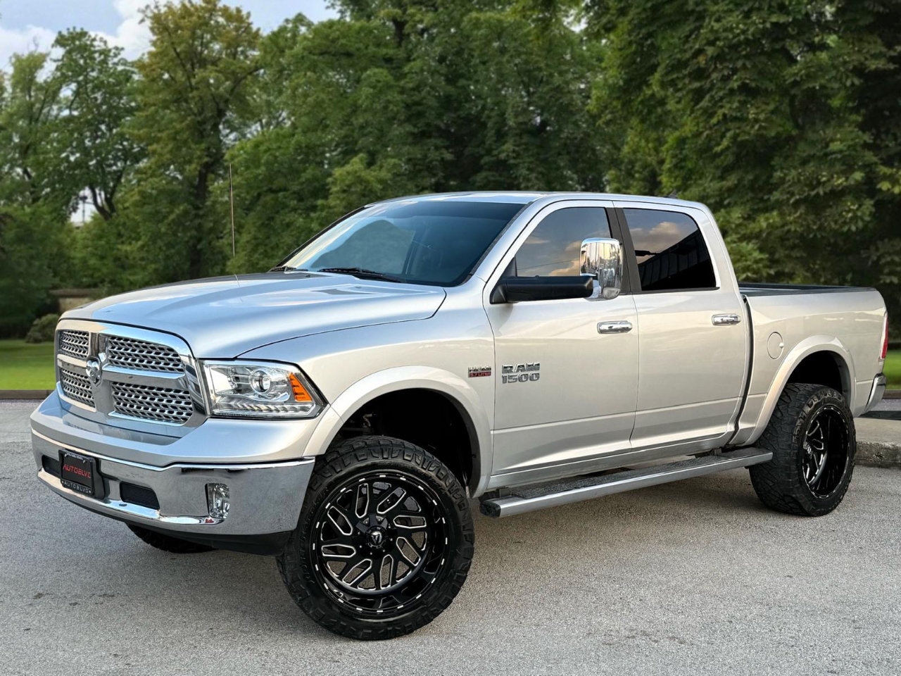 RAM 1500 Laramie Crew Cab SWB 4WD 2016