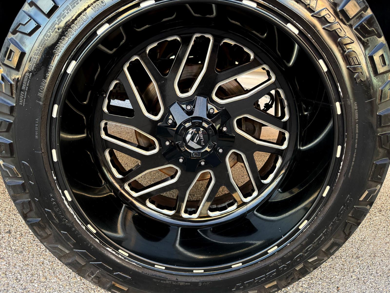 RAM 1500 Laramie Crew Cab SWB 4WD 2016