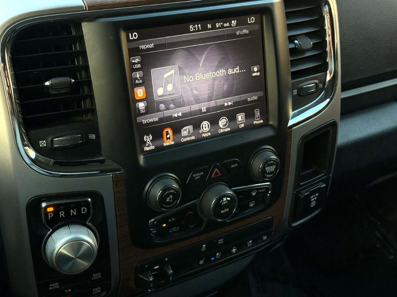 RAM 1500 Laramie Crew Cab SWB 4WD 2016