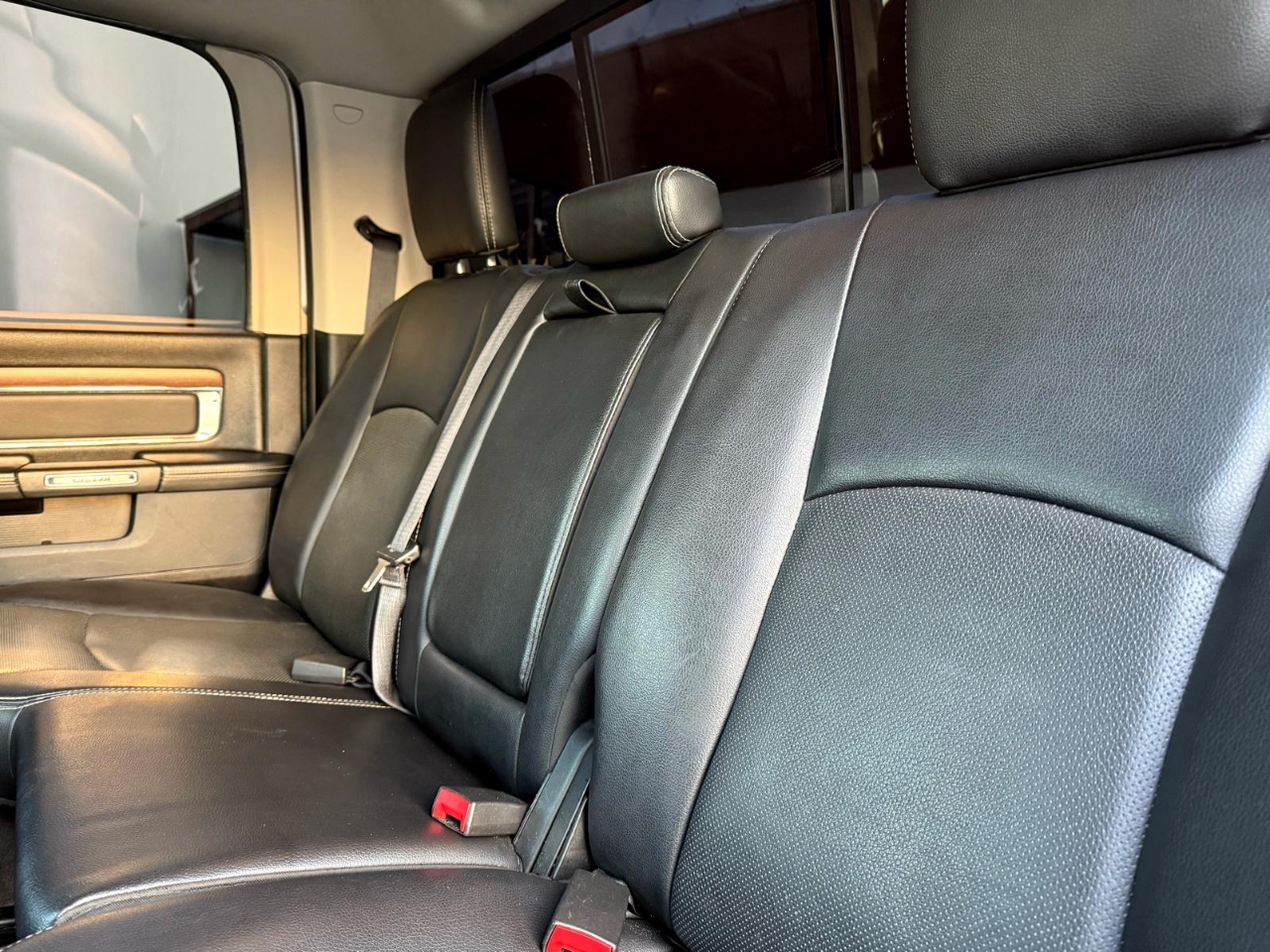 RAM 1500 Laramie Crew Cab SWB 4WD 2016