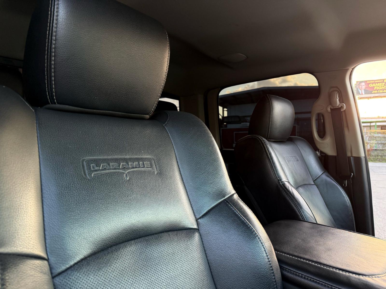 RAM 1500 Laramie Crew Cab SWB 4WD 2016