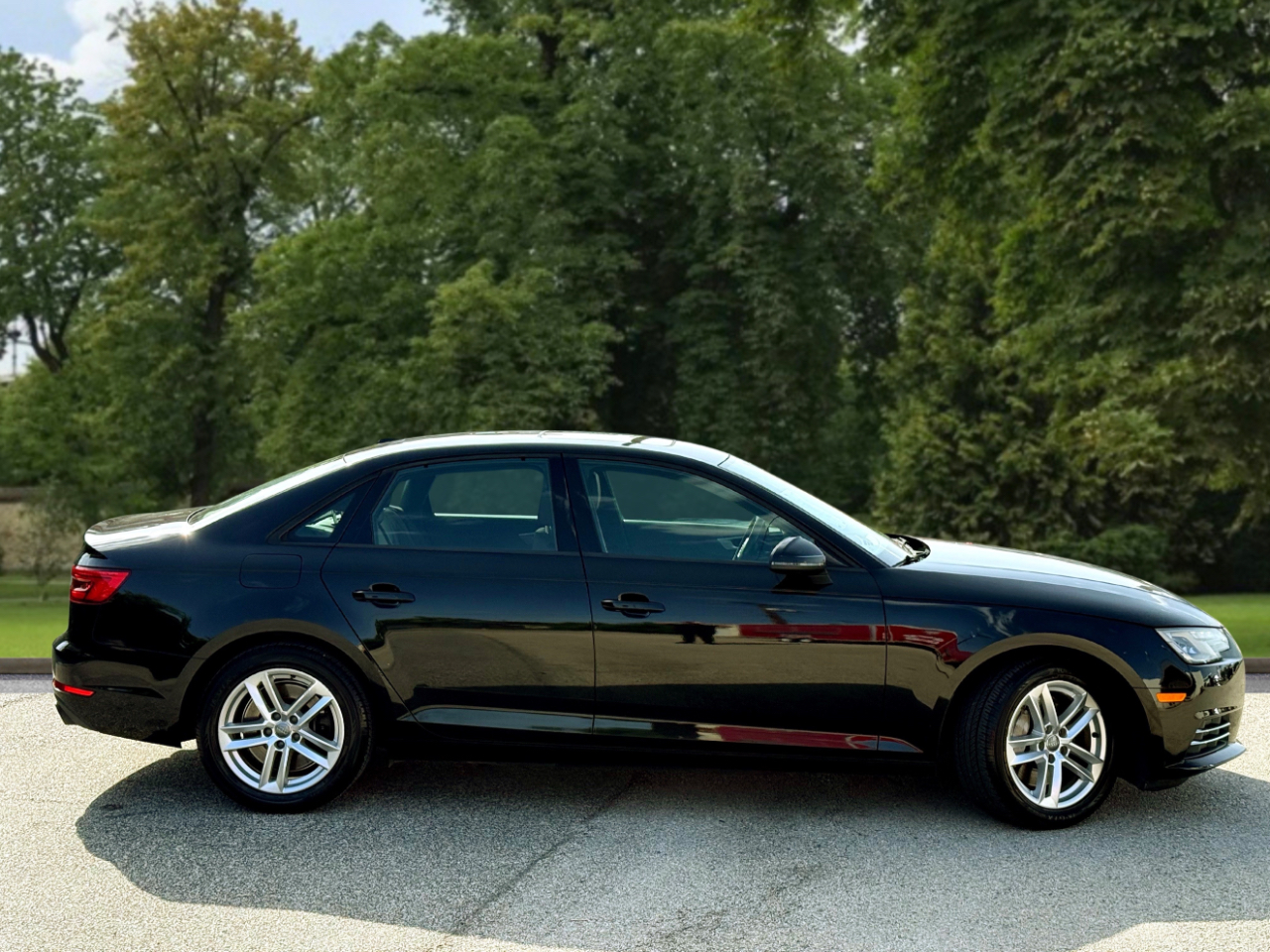 Audi A4 2.0T Premium Sedan 2017