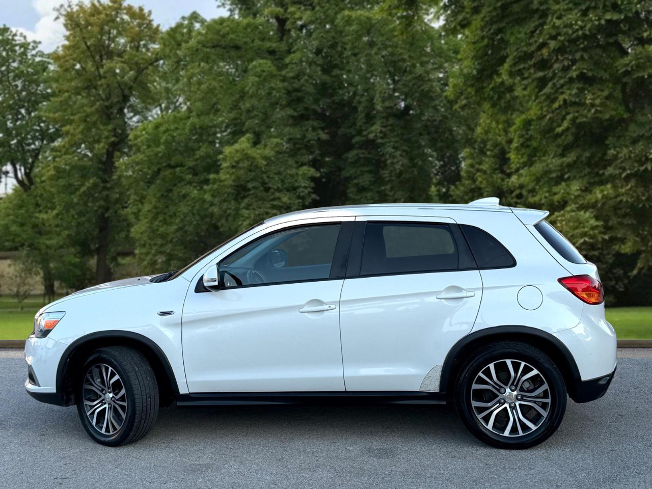 Mitsubishi Outlander Sport 2.0 ES CVT 2017