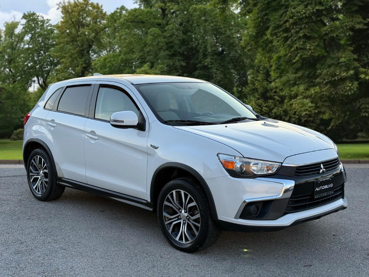 Mitsubishi Outlander Sport 2.0 ES CVT 2017