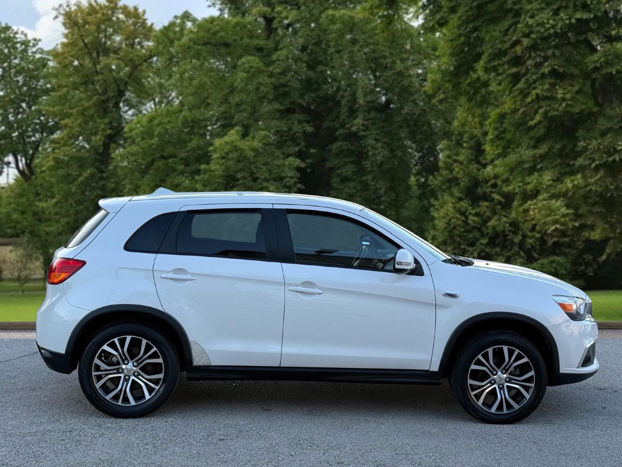 Mitsubishi Outlander Sport 2.0 ES CVT 2017