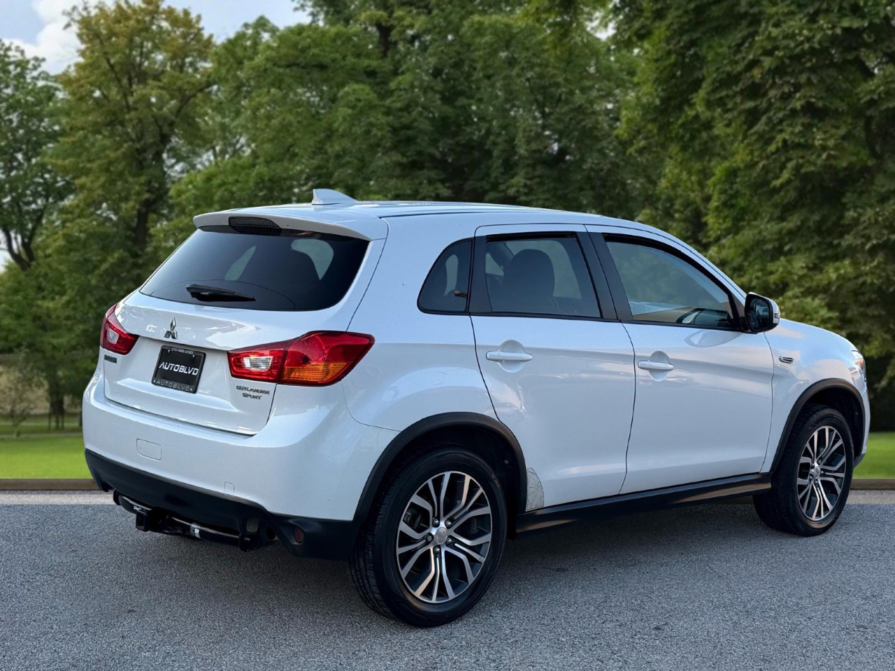 Mitsubishi Outlander Sport 2.0 ES CVT 2017