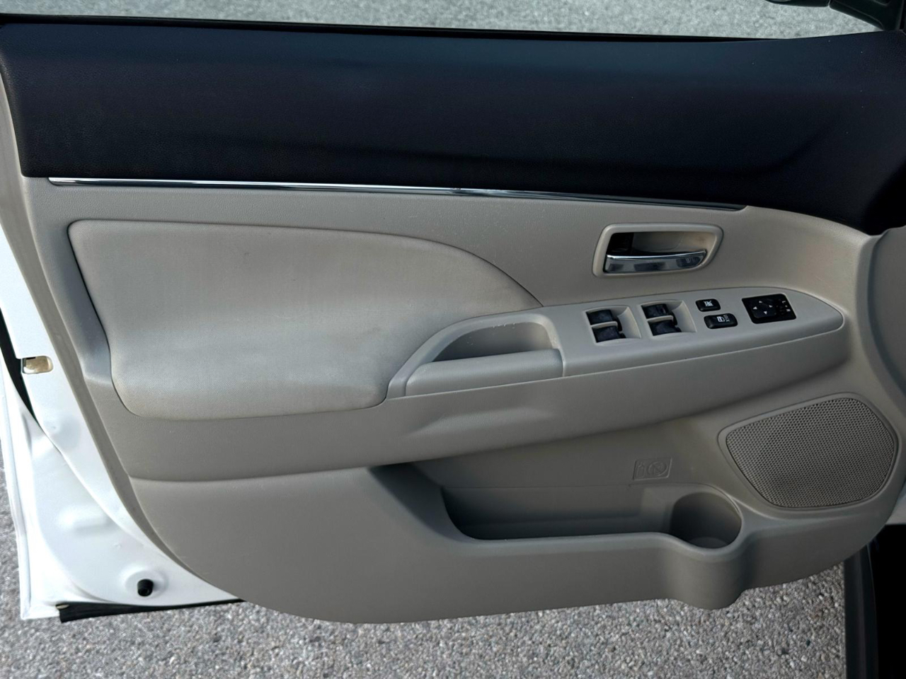 Mitsubishi Outlander Sport 2.0 ES CVT 2017