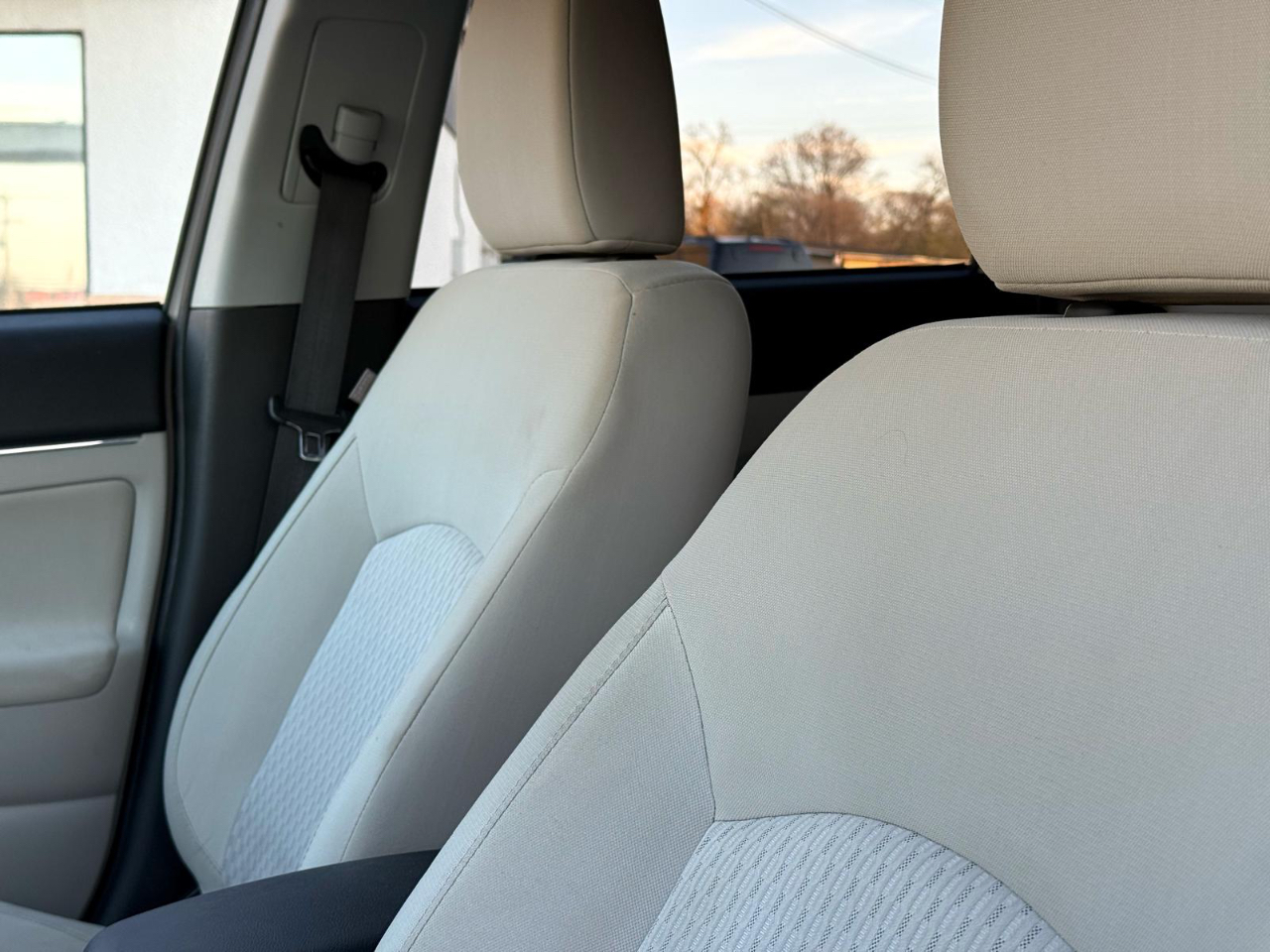 Mitsubishi Outlander Sport 2.0 ES CVT 2017