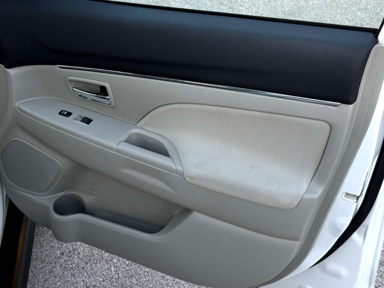 Mitsubishi Outlander Sport 2.0 ES CVT 2017