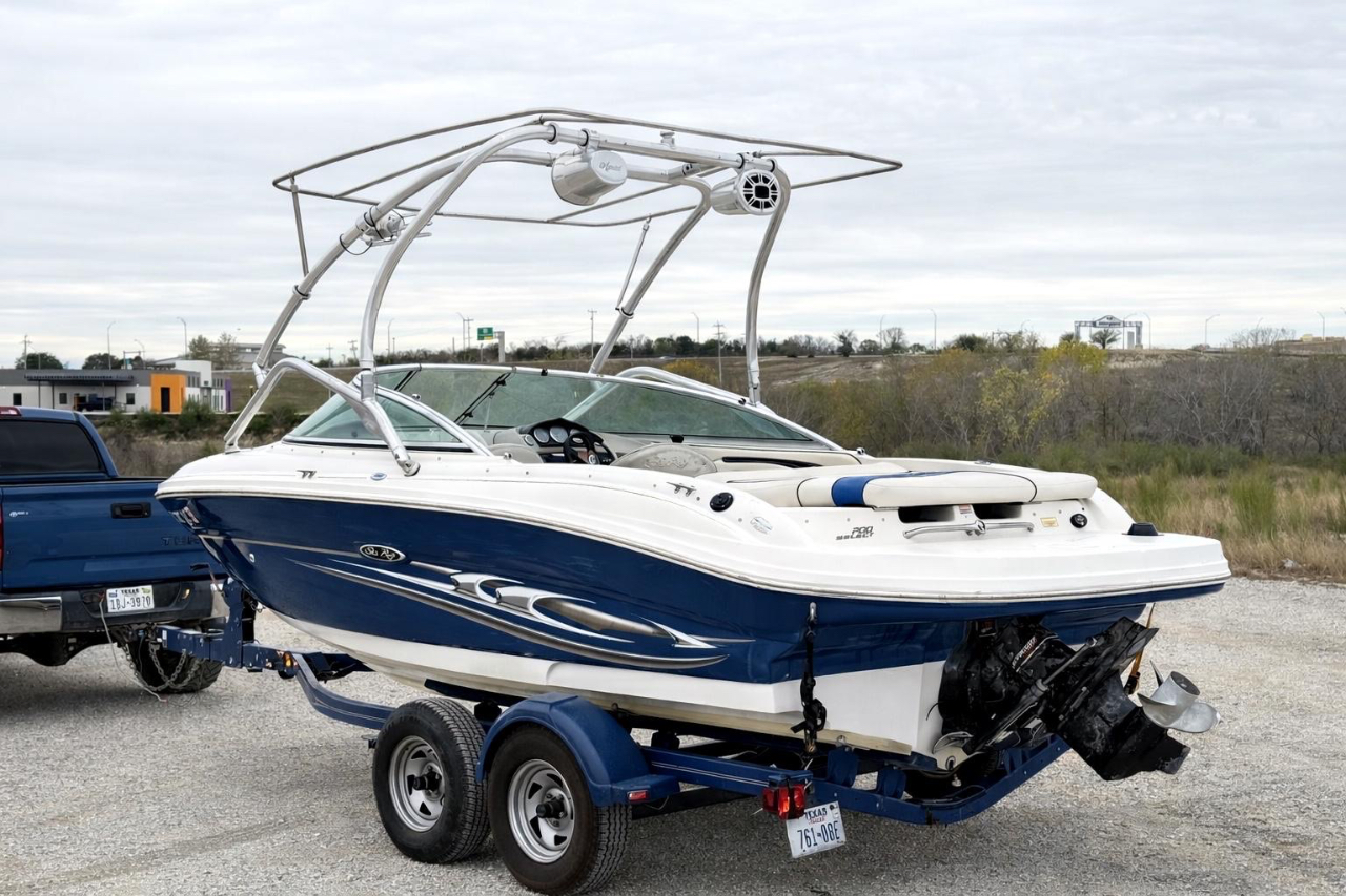 Sea Ray 200 Select  2004