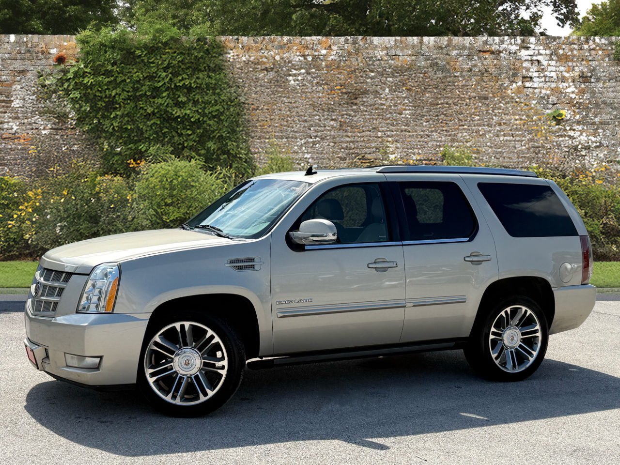 Cadillac Escalade 2WD Premium 2013