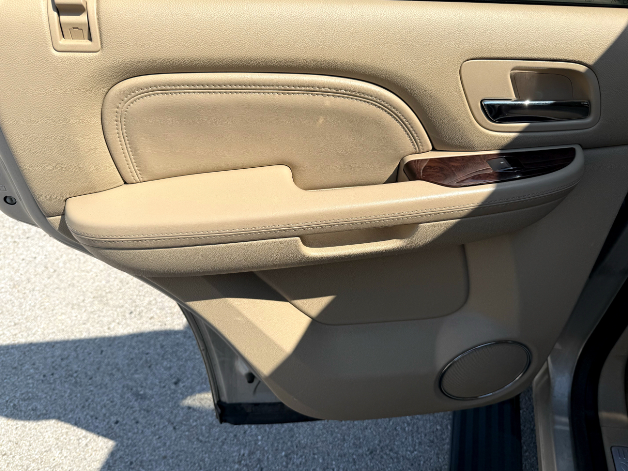 Cadillac Escalade 2WD Premium 2013