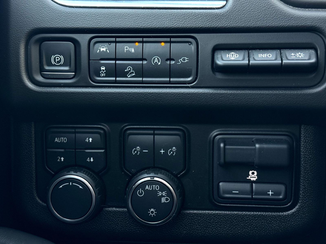 Chevrolet Tahoe High Country 4WD 2021