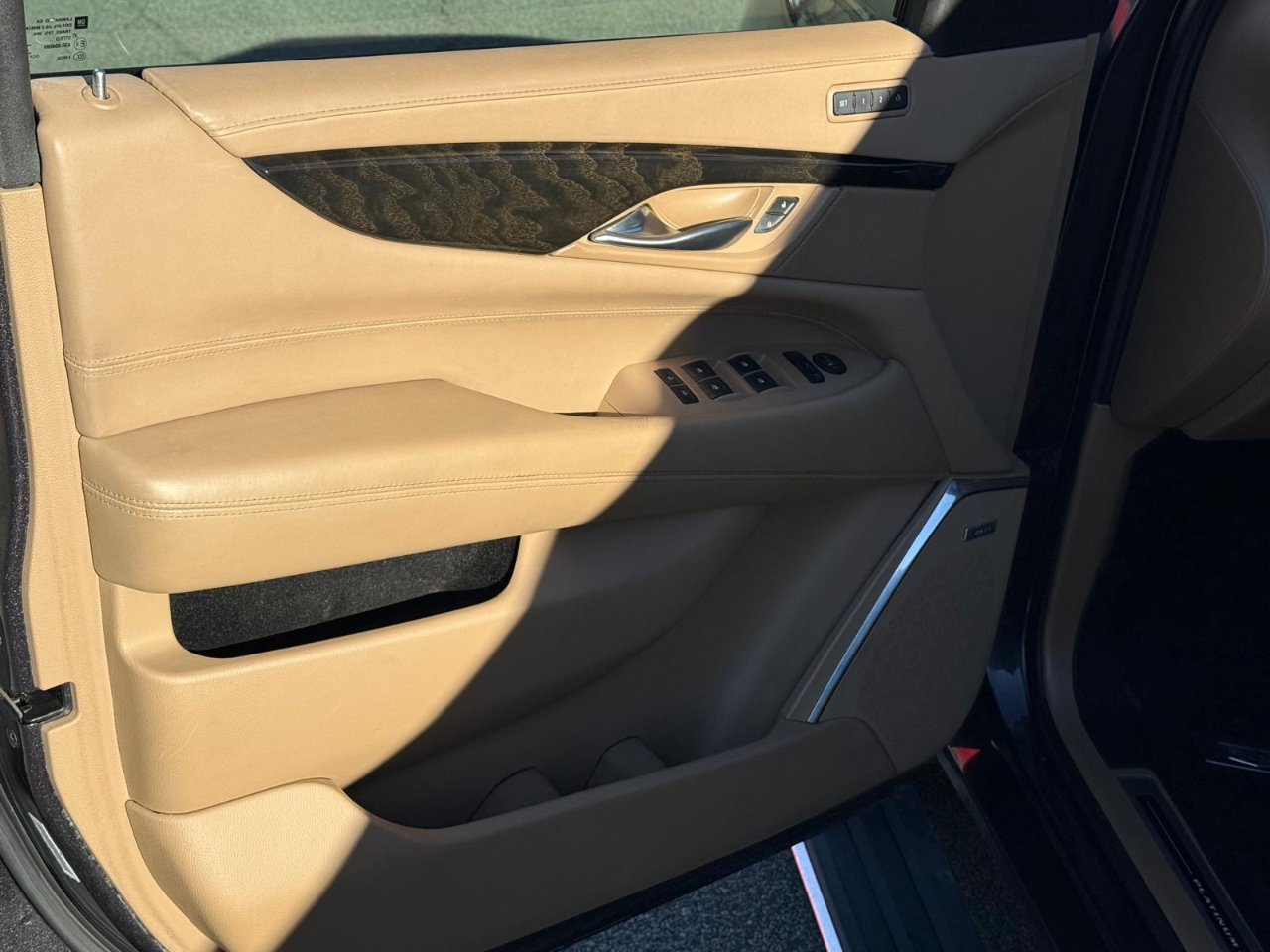 Cadillac Escalade ESV 2WD Platinum 2018