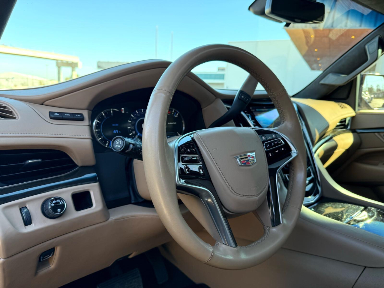 Cadillac Escalade ESV 2WD Platinum 2018