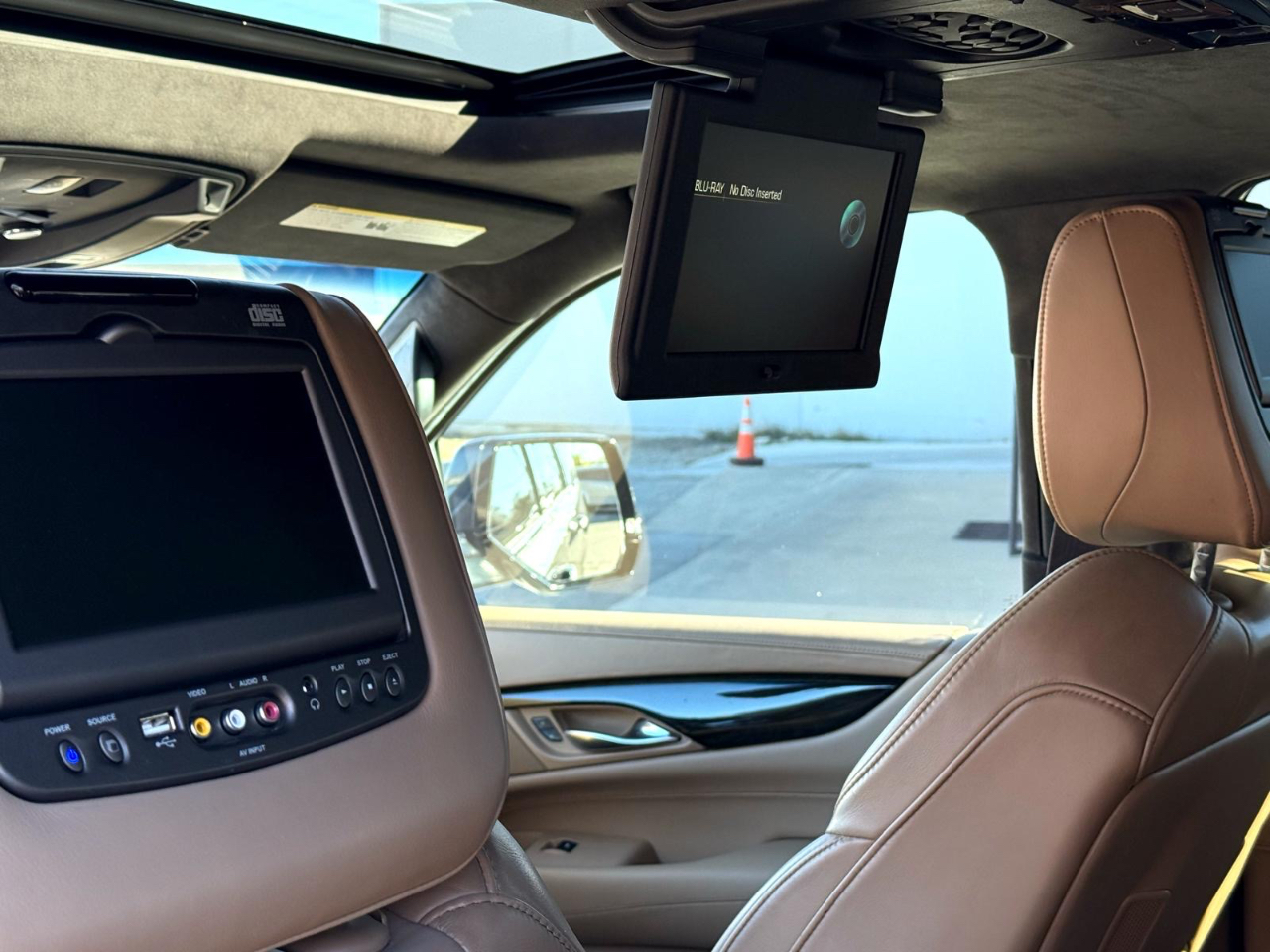 Cadillac Escalade ESV 2WD Platinum 2018