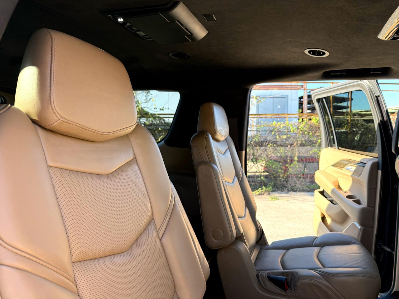Cadillac Escalade ESV 2WD Platinum 2018