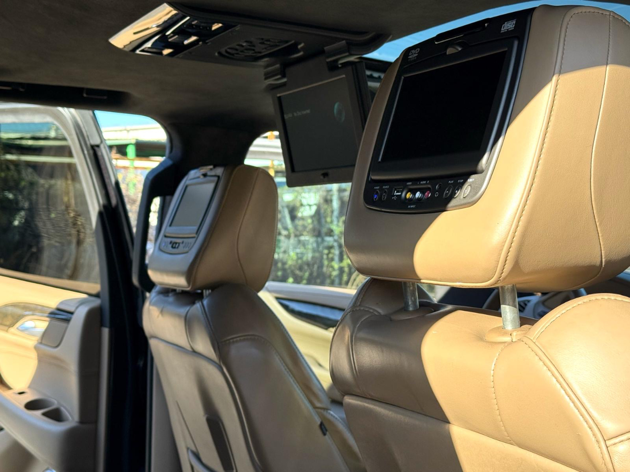 Cadillac Escalade ESV 2WD Platinum 2018