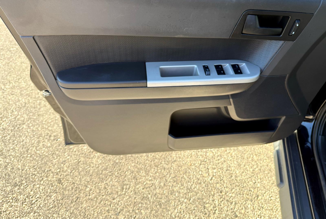 Ford Escape XLT 4WD 2012