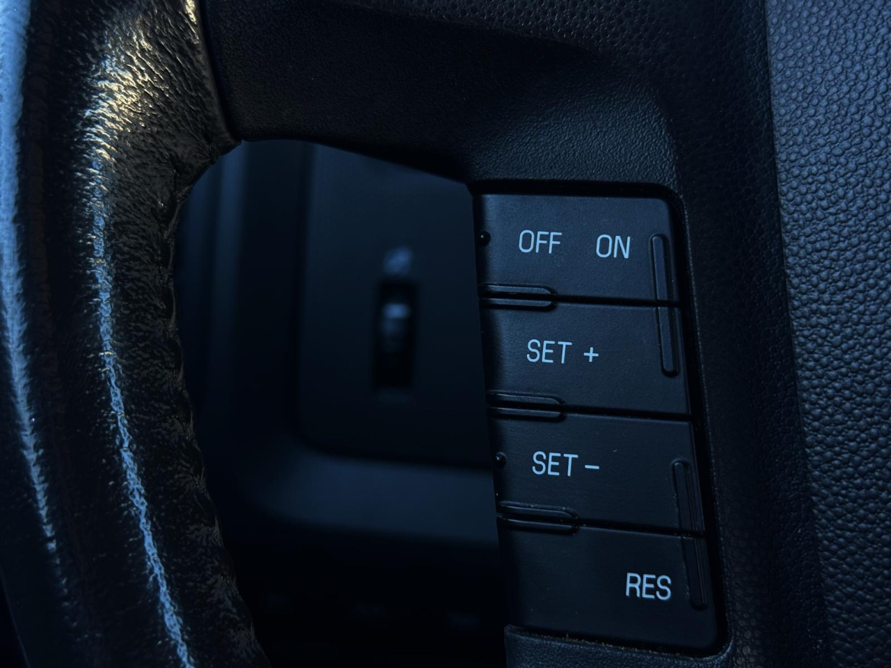 Ford Escape XLT 4WD 2012