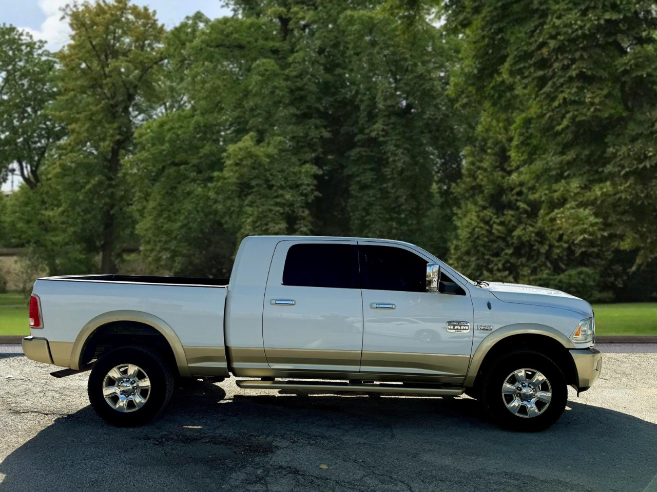 RAM 2500 Longhorn Mega Cab SWB 4WD 2014