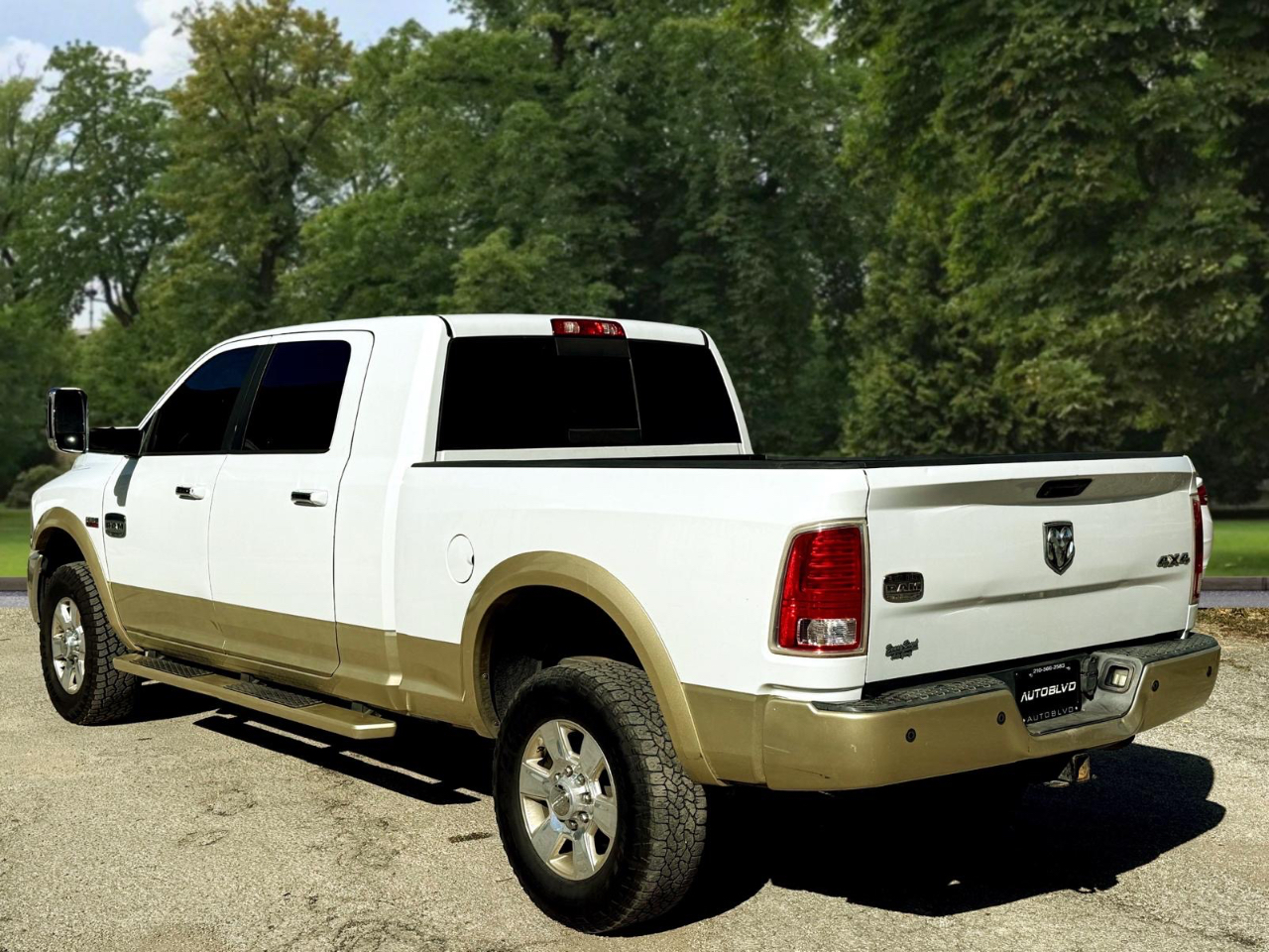 RAM 2500 Longhorn Mega Cab SWB 4WD 2014
