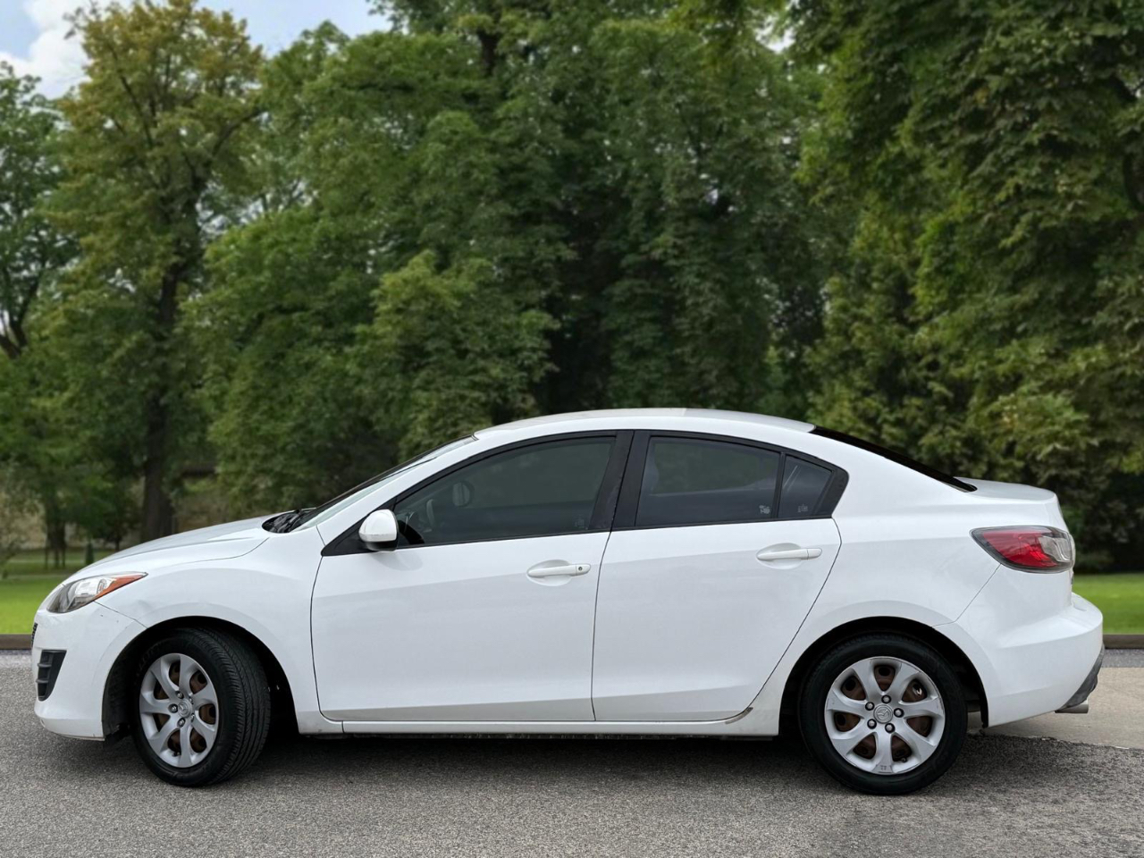Mazda MAZDA3 i Touring 4-door 2010