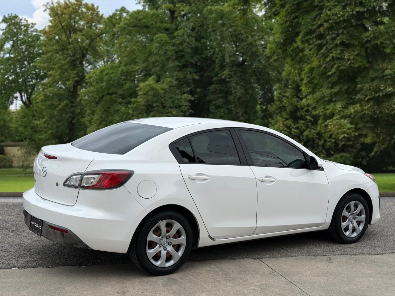 Mazda MAZDA3 i Touring 4-door 2010