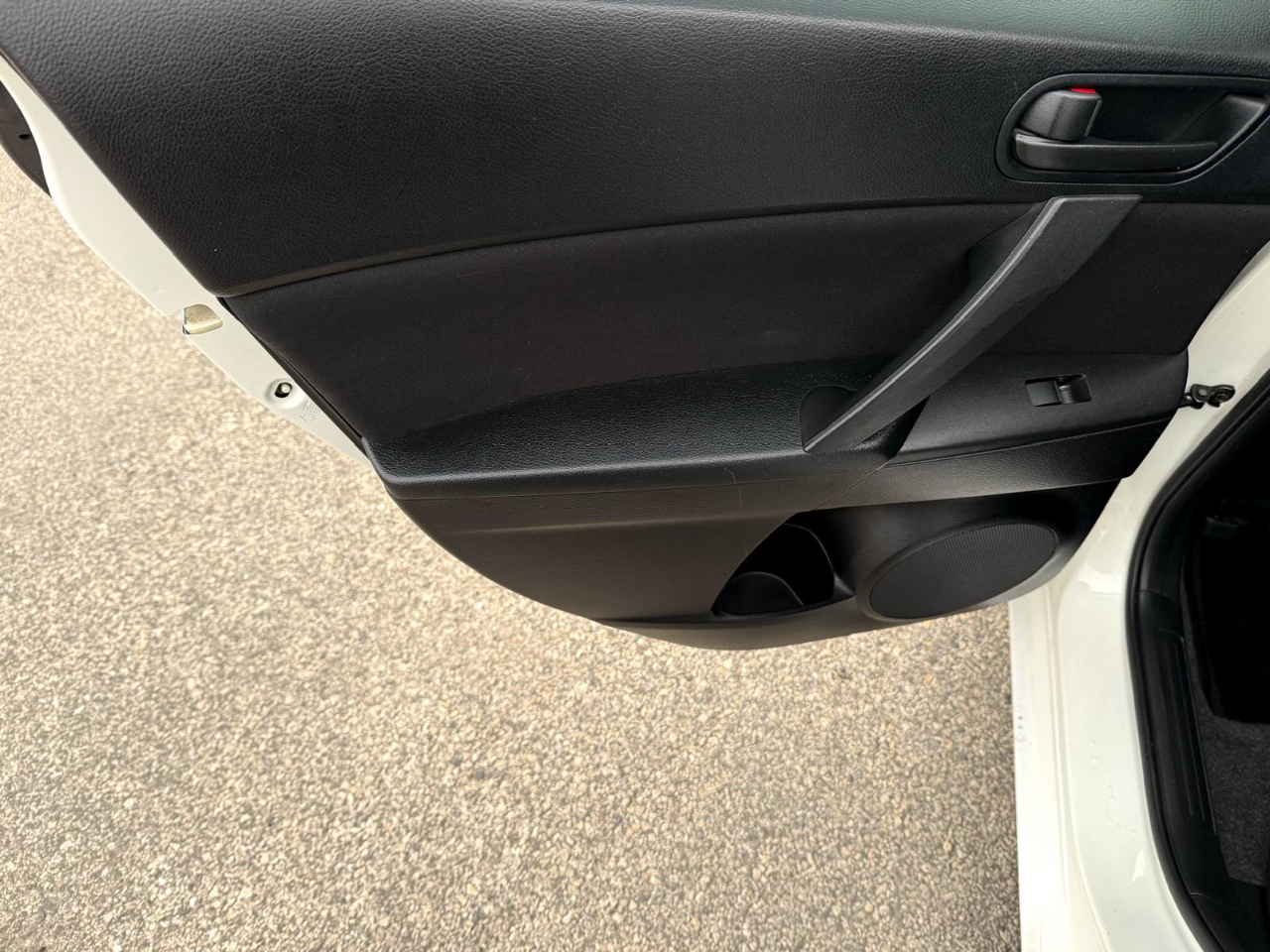 Mazda MAZDA3 i Touring 4-door 2010