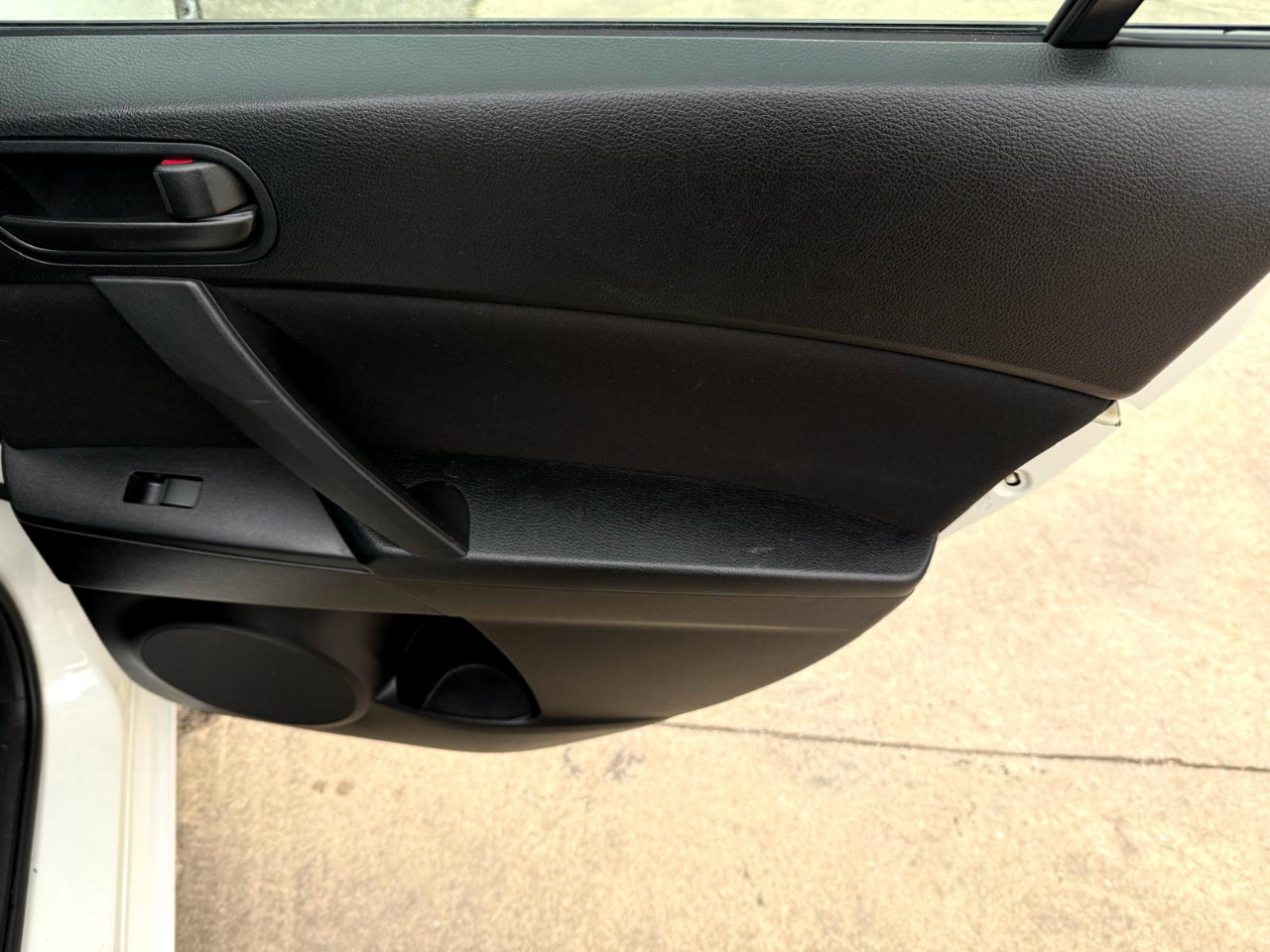 Mazda MAZDA3 i Touring 4-door 2010