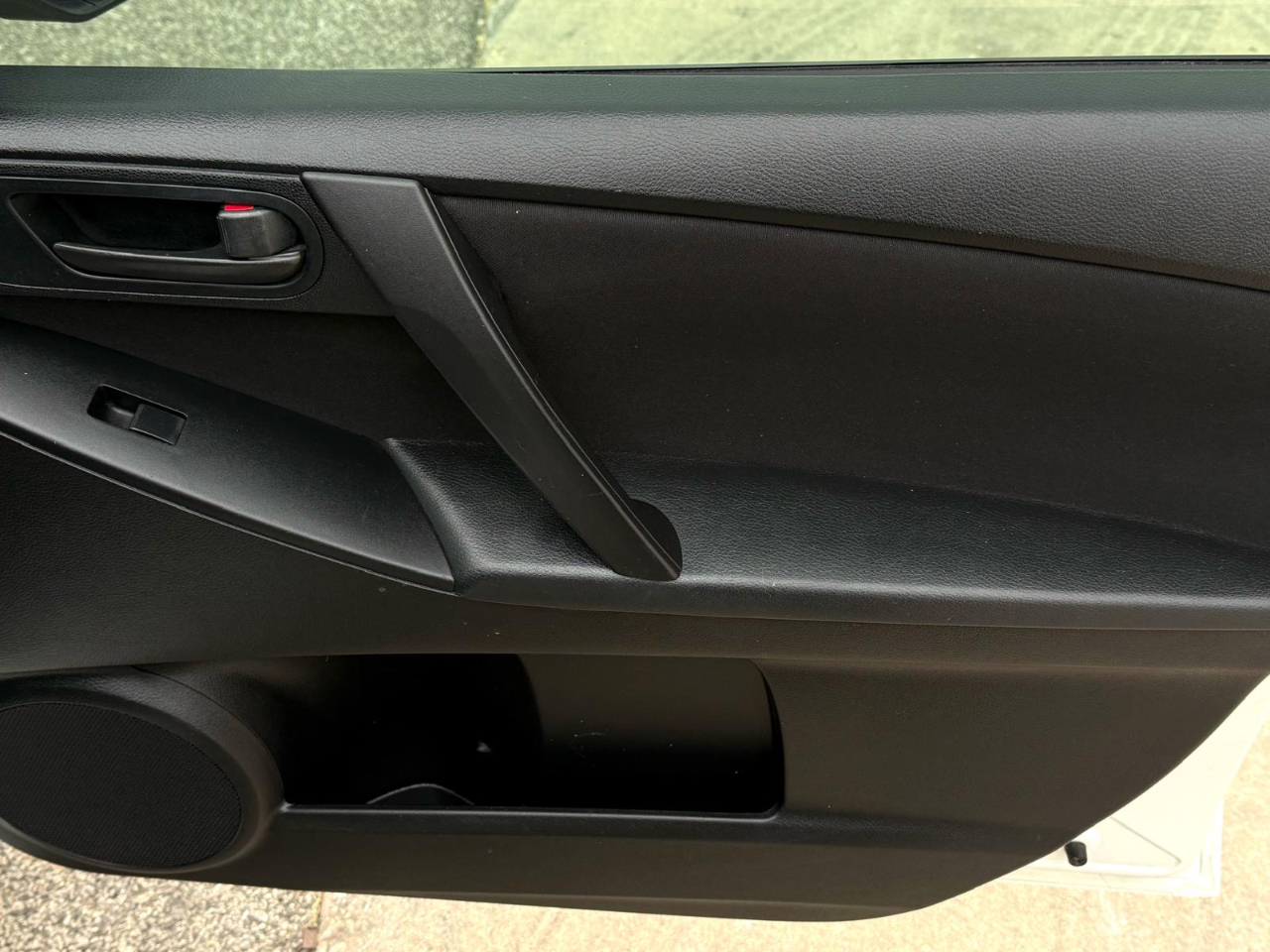 Mazda MAZDA3 i Touring 4-door 2010