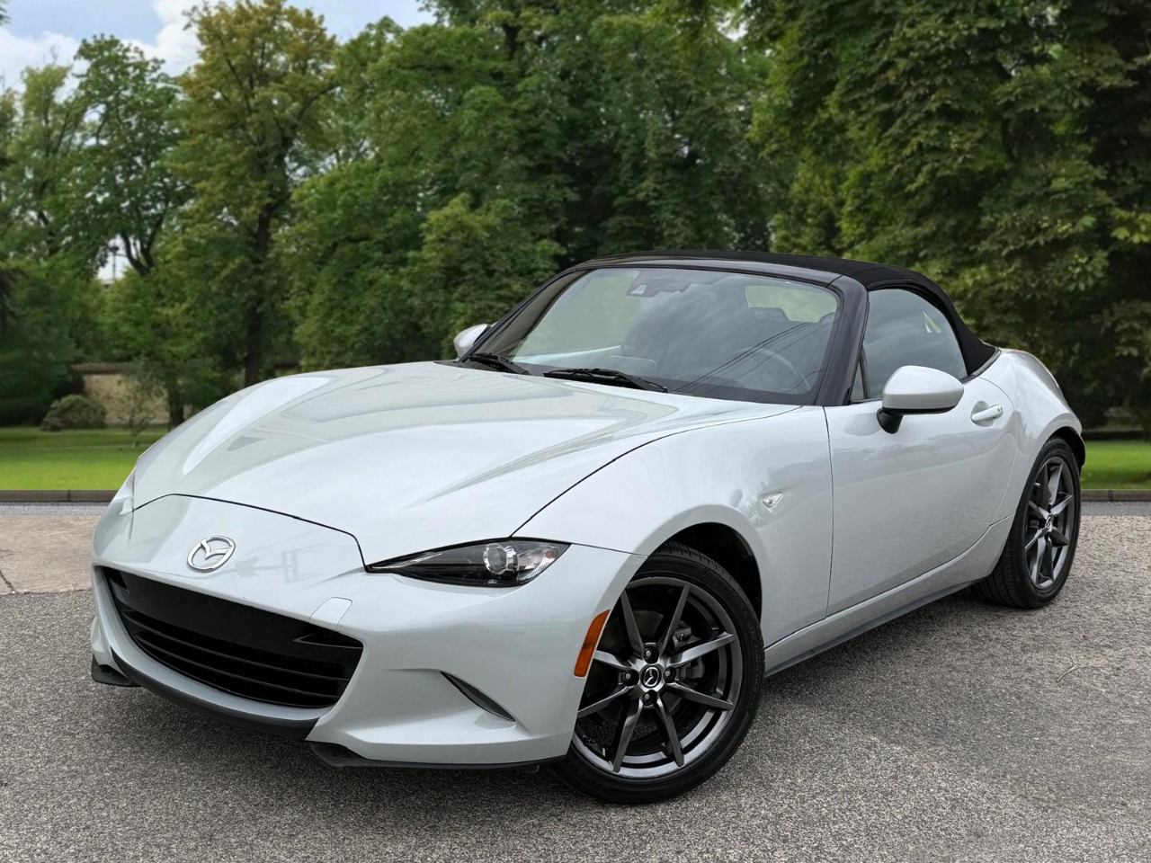 Mazda MX-5 Miata Grand Touring 6AT 2016