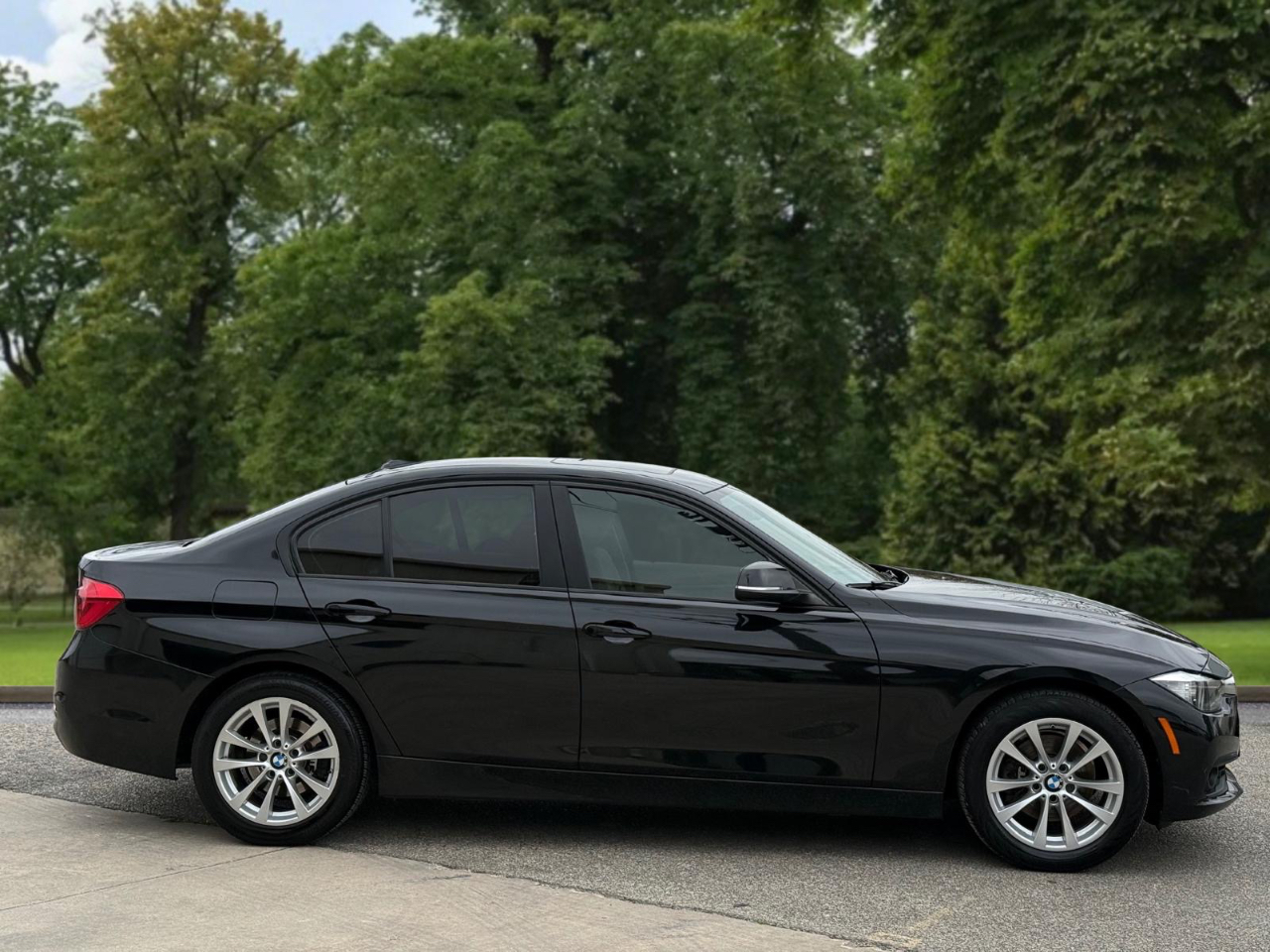 BMW 3-Series 320i Sedan 2016