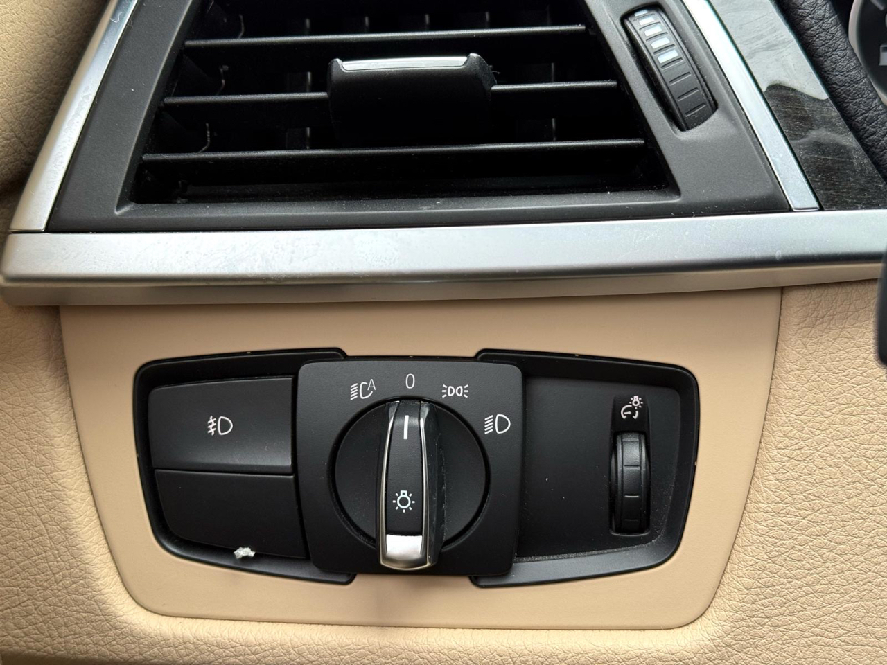 BMW 3-Series 320i Sedan 2016