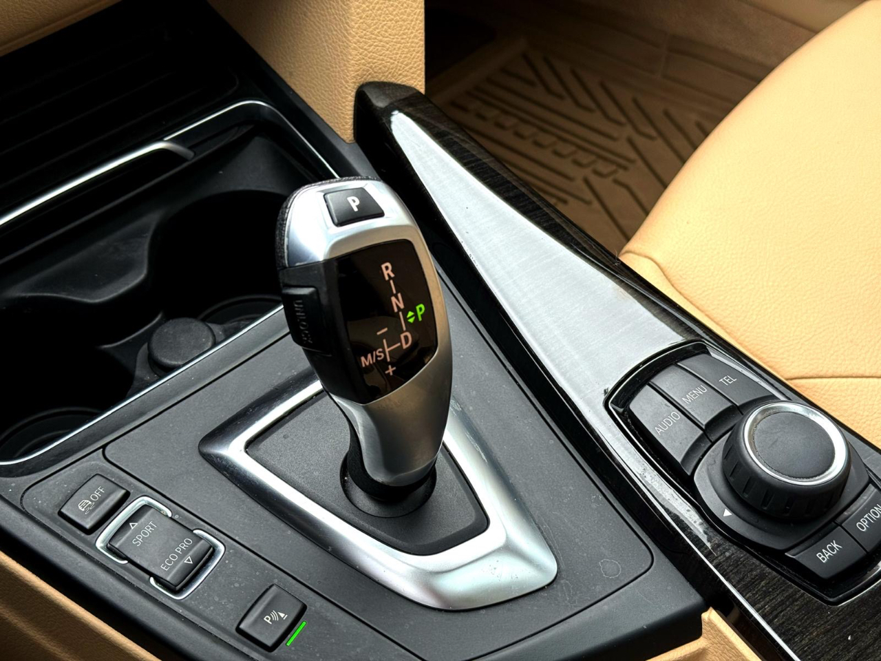 BMW 3-Series 320i Sedan 2016