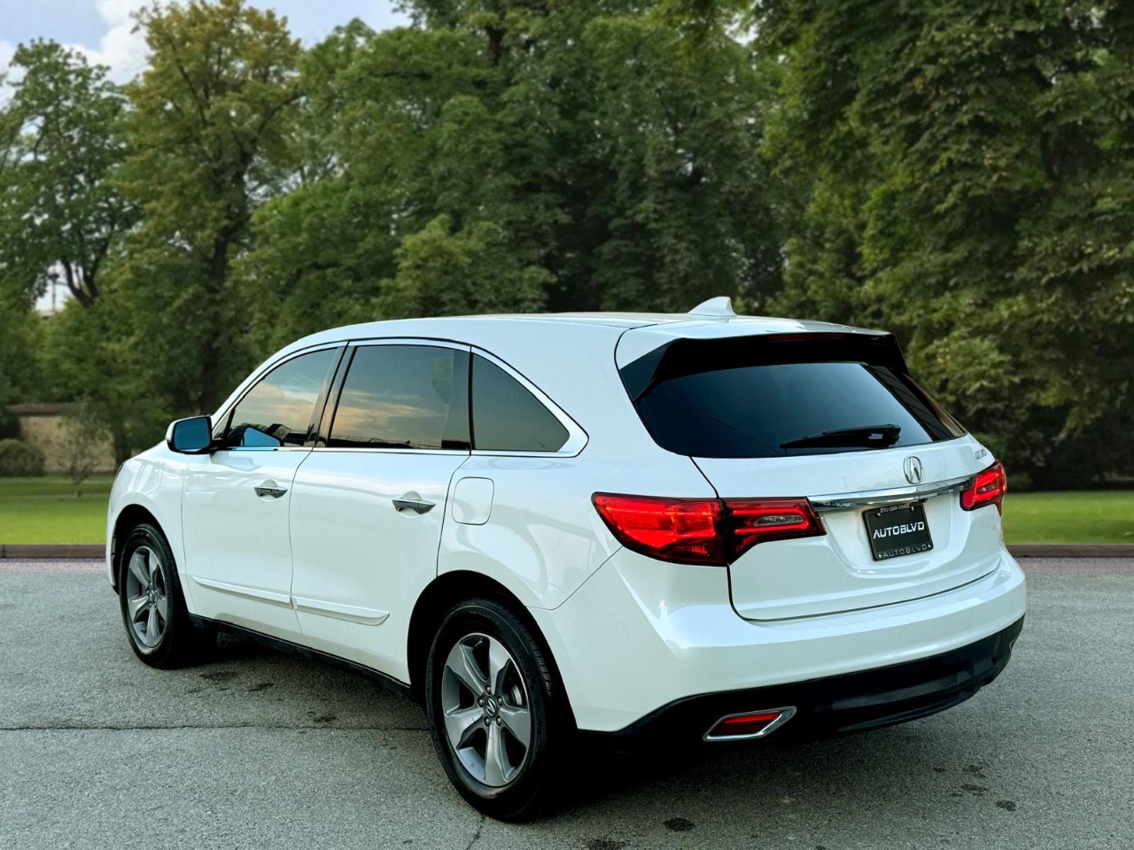 Acura MDX 9-Spd AT 2016