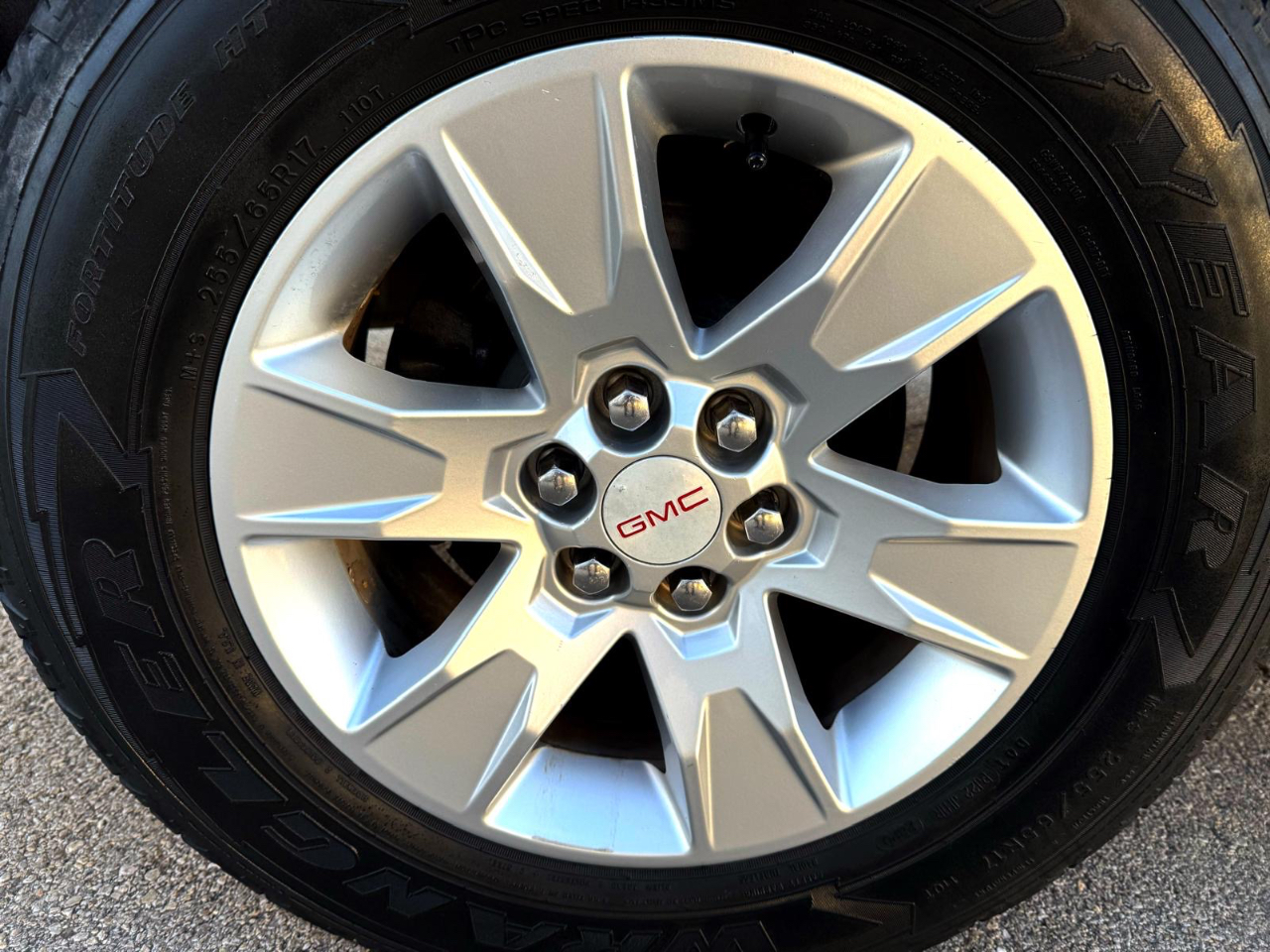 GMC Canyon SLE Crew Cab 2WD Long Box 2016