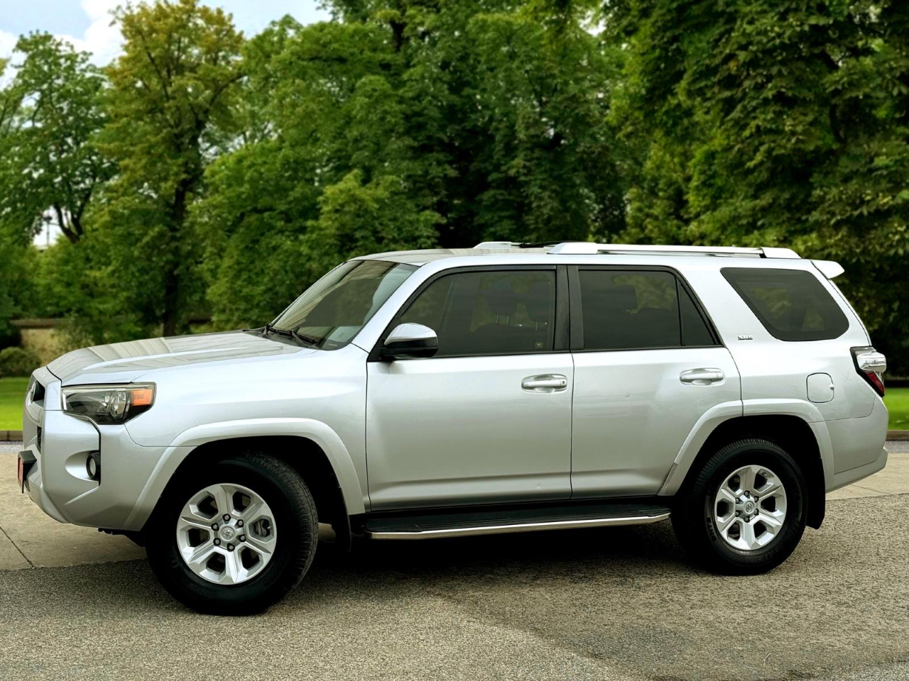 Toyota 4Runner SR5 2WD 2015