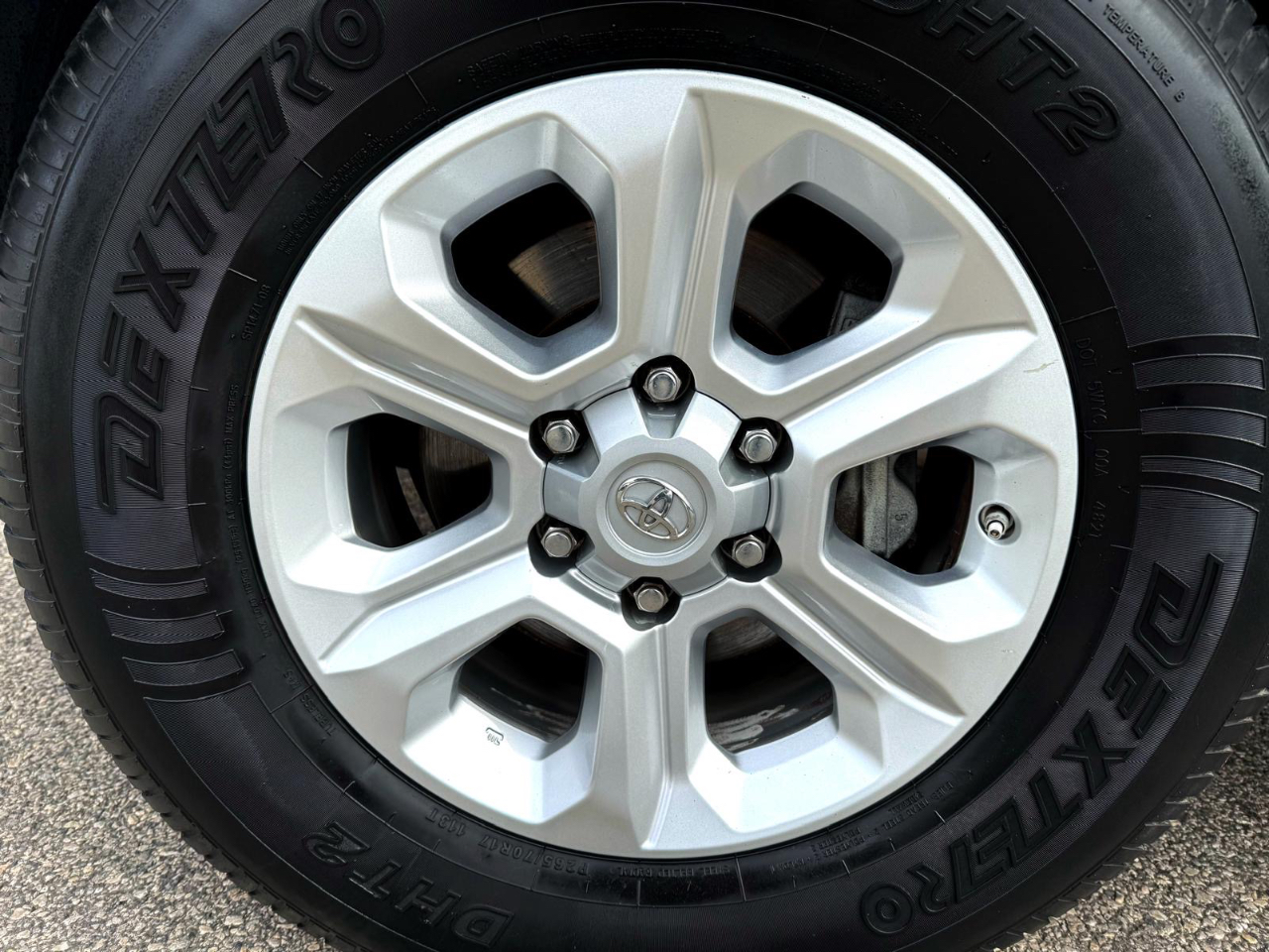 Toyota 4Runner SR5 2WD 2015